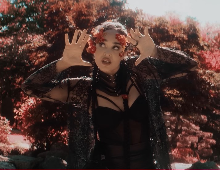 Mehr über den Artikel erfahren MELISSA BONNY ft. Yu Umehara – `Snake Bite´ Solosingle veröffentlicht