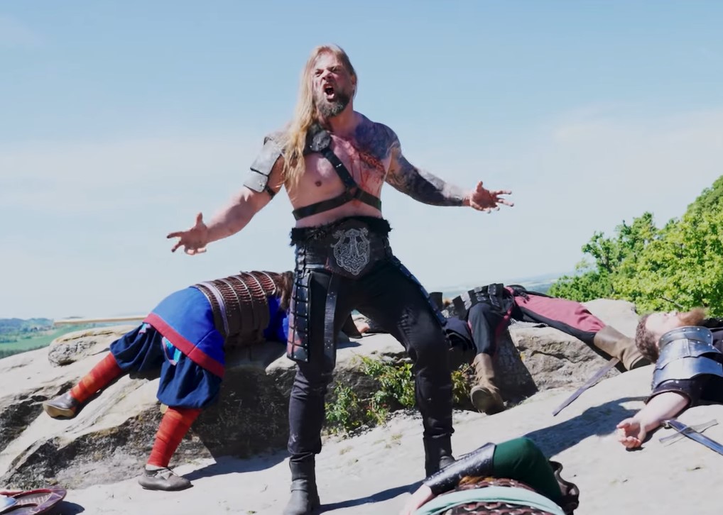 Mehr über den Artikel erfahren SAGENBRINGER ft. ASENBLUT – `Berserker´ Videosingle veröffentlicht