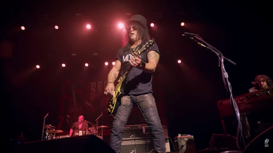 Mehr über den Artikel erfahren SLASH –  `Crossroads` Video von “Live at the S.E.R.P.E.N.T Festival“