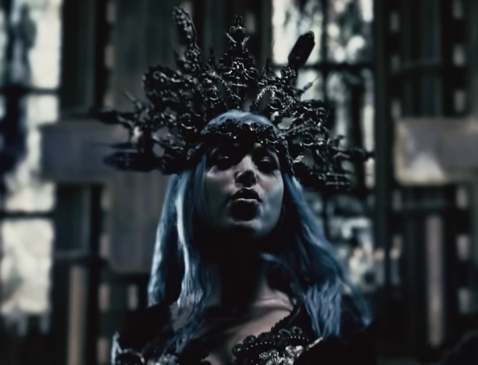 Du betrachtest gerade ALISSA (WHITE-GLUZ) – `The Room Where She Died´ Solosingle ist da