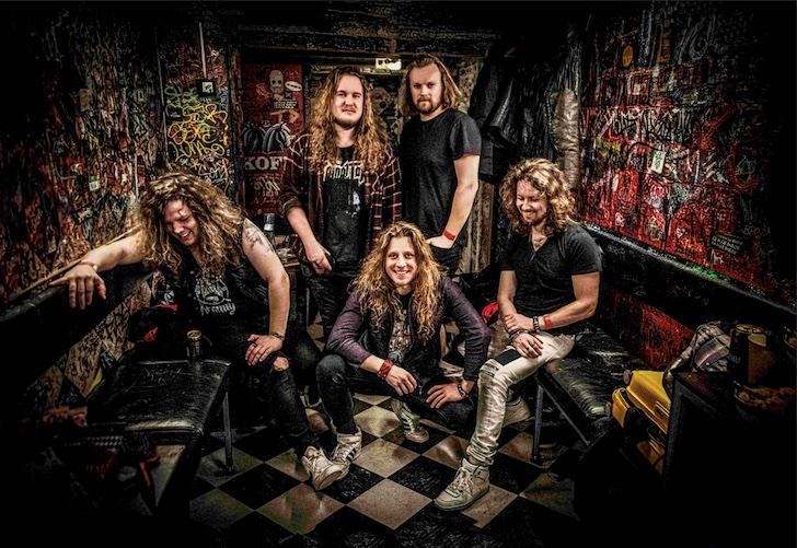 Du betrachtest gerade TEMPLE BALLS – Hard Rocker mit neuer `Soul Survivor` Single vom kommenden Album