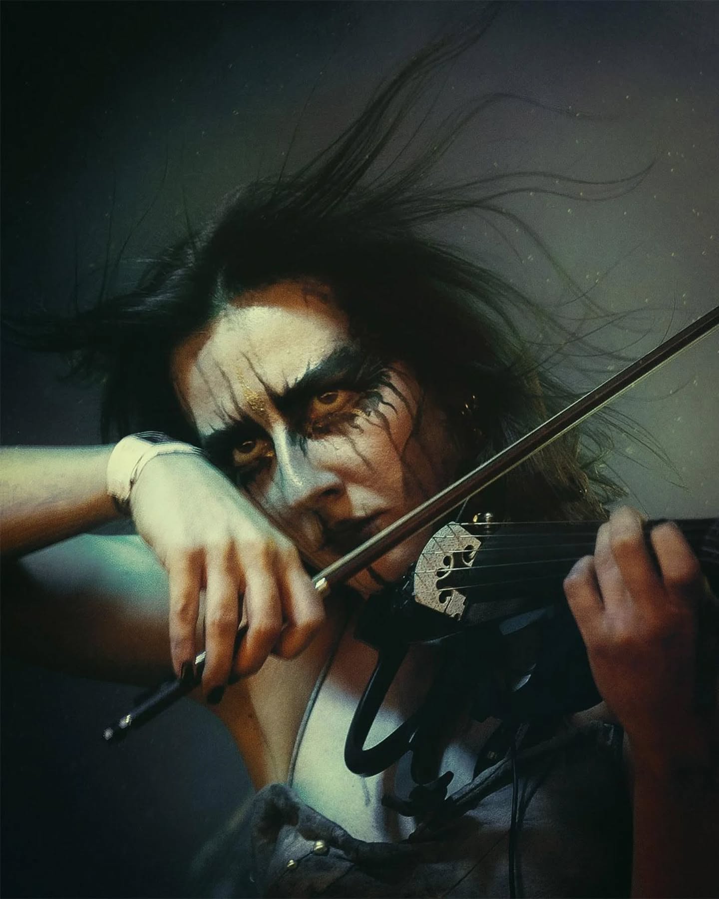 Du betrachtest gerade ELENDE ft. Klara (FIRTAN) – `Zeitenwende I´ Single geteilt