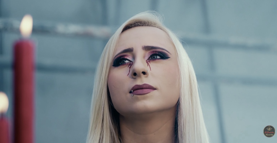 Du betrachtest gerade FIREBORN –  Video zur neuen Single `Dancing With The Villain` ist online