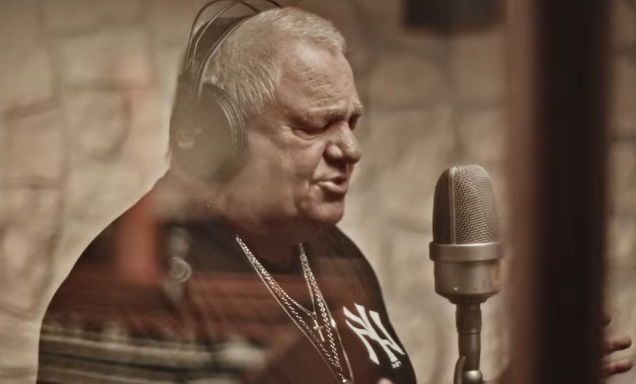 Mehr über den Artikel erfahren DIRKSCHNEIDER & THE OLD GANG – `Propaganda´ Videopremiere