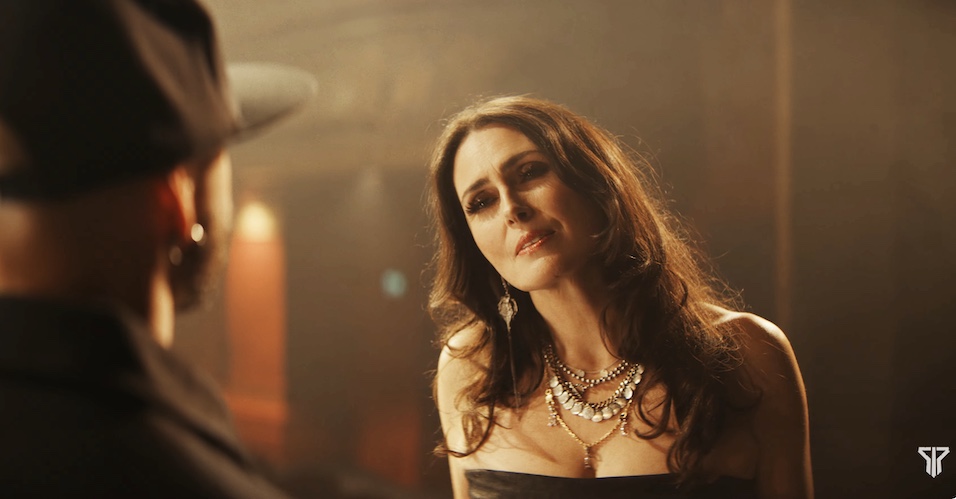 Mehr über den Artikel erfahren WITHIN TEMPTATION & SMASH INTO PIECES – Video zur gemeinsamen `Somebody Like You´ Single