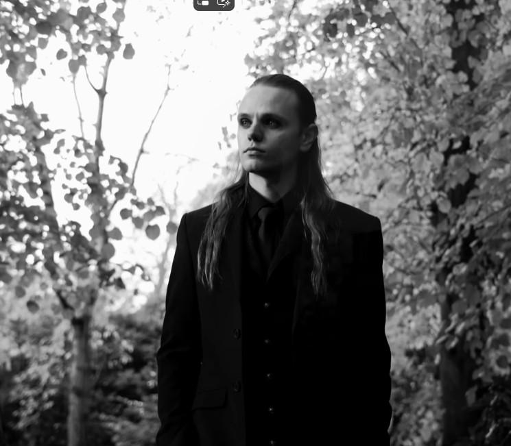 Du betrachtest gerade TAILGUNNER ft. Adam Wakeman – `War in Heaven´ Ballade im Video