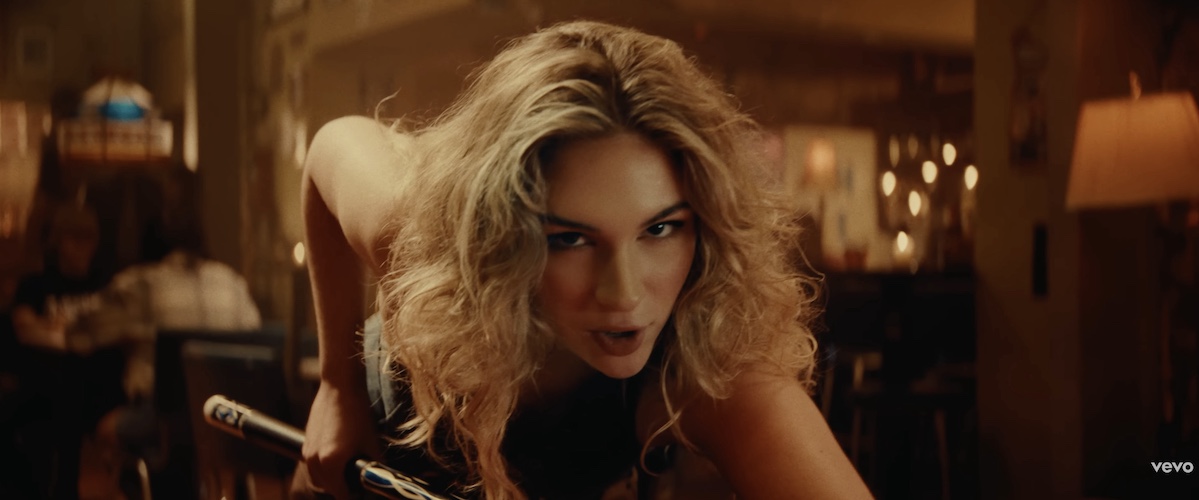 Mehr über den Artikel erfahren THE WARNING & CARÍN LEÓN –  Gemeinsame `Love To Be Loved‘ Single im Video