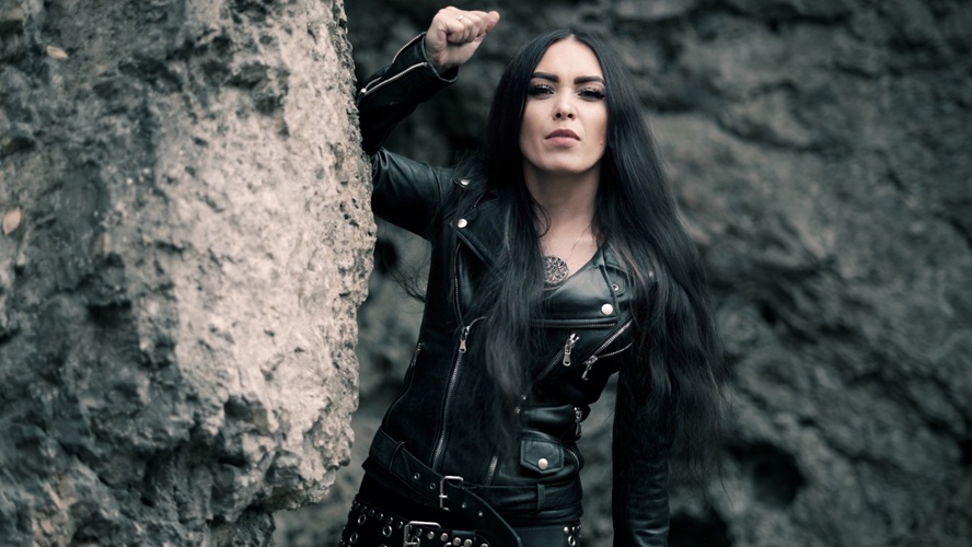 Mehr über den Artikel erfahren LEATHERWITCH – MARTA GABRIEL präsentiert erstes Video mit neuer Band: `Beast Inside´