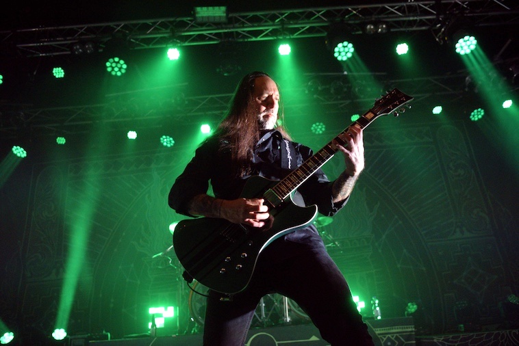 Mehr über den Artikel erfahren THE HALO EFFECT ft. Marcus Bischoff & Brian Eschbach – Video zur `Lest We Fall` Single