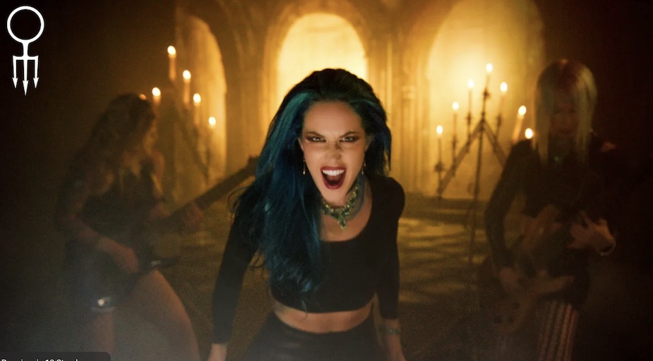 Du betrachtest gerade BLUE MEDUSA – Alissa White-Gluz Band mit neuer `Flying Monkey` Single