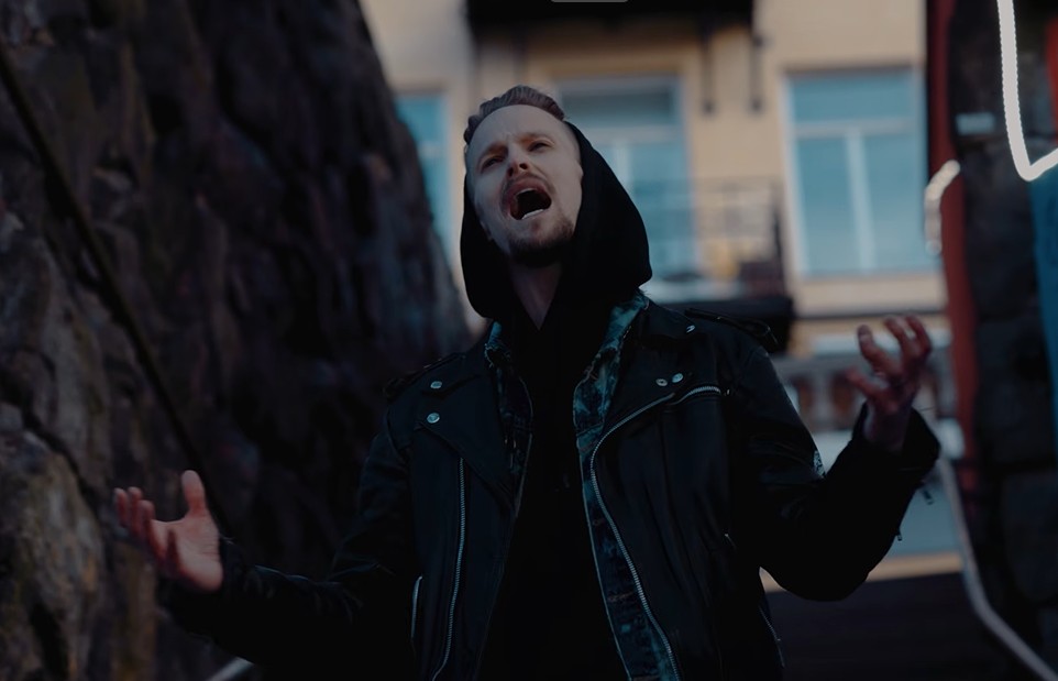 Mehr über den Artikel erfahren ERIK GRÖNWALL – Ex-H.E.A.T. & Skid Row Sänger teilt `Who´s The Winner` Video zum Albumrelease