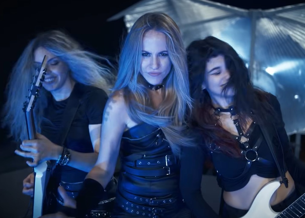 Du betrachtest gerade FROZEN CROWN – `On Silver Wings´ Videopremiere