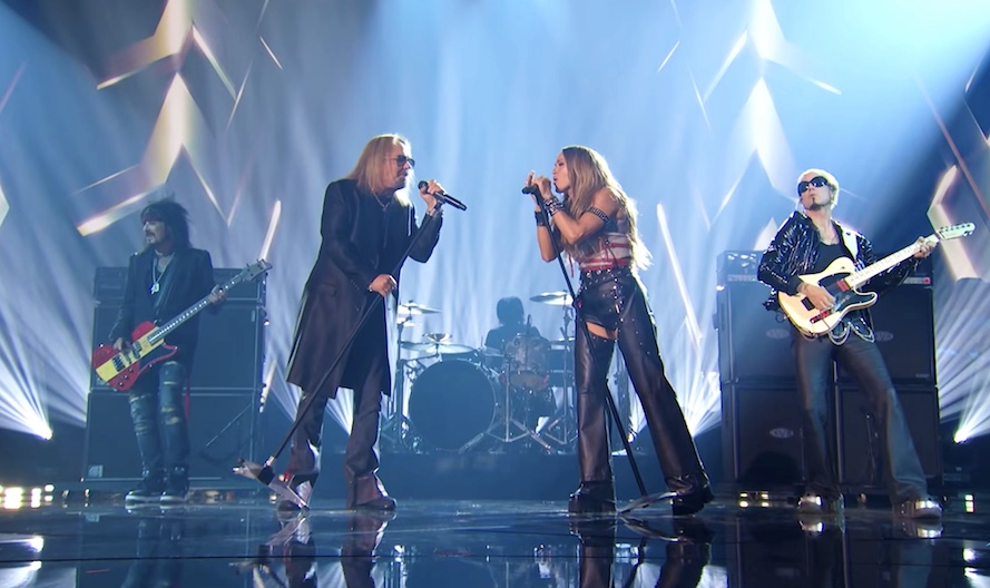 Du betrachtest gerade MÖTLEY CRÜE & CARRIE UNDERWOOD – `Home Sweet Home` & `Kickstart My Heart` American Idol Liveperformance
