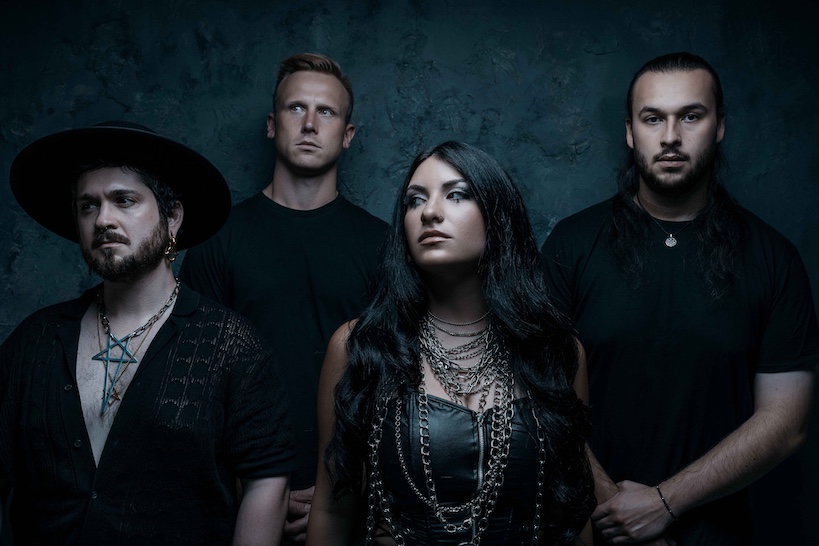 Mehr über den Artikel erfahren VICTORIA K – Symphonic Metaller stellen neue Single vor: `Oh So Weary`