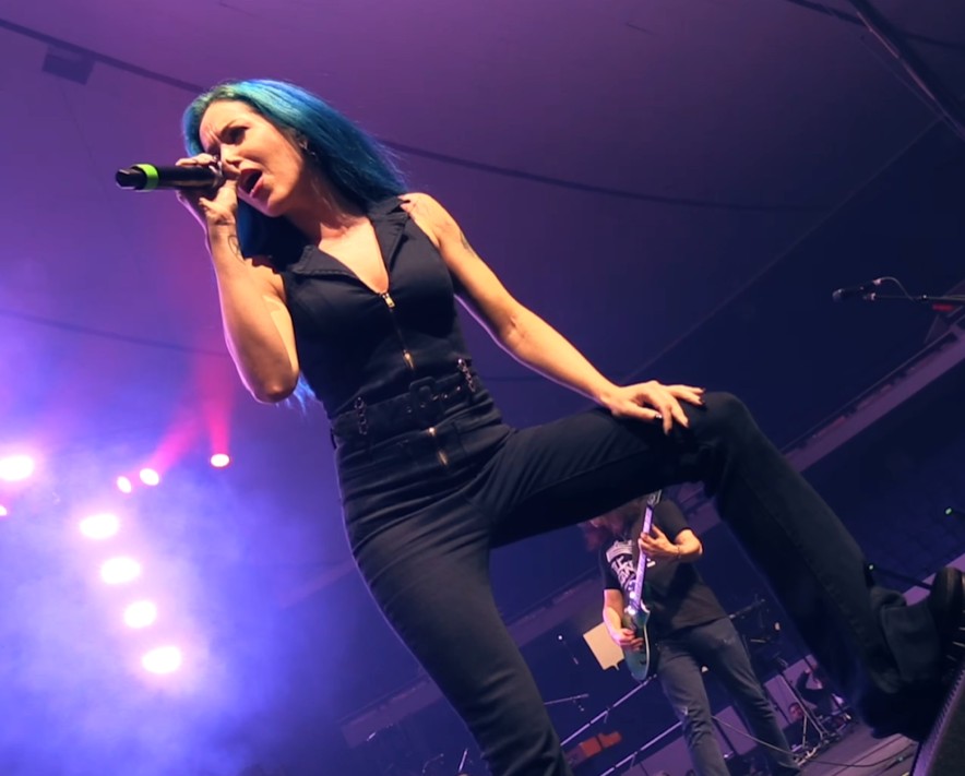 Mehr über den Artikel erfahren KISS, OZZY, WHITESNAKE – Live At JAMM Night Clips sind online (mit Alissa White-Gluzz, Phil Demmel, Doug Aldrich, Marco Mendoza)