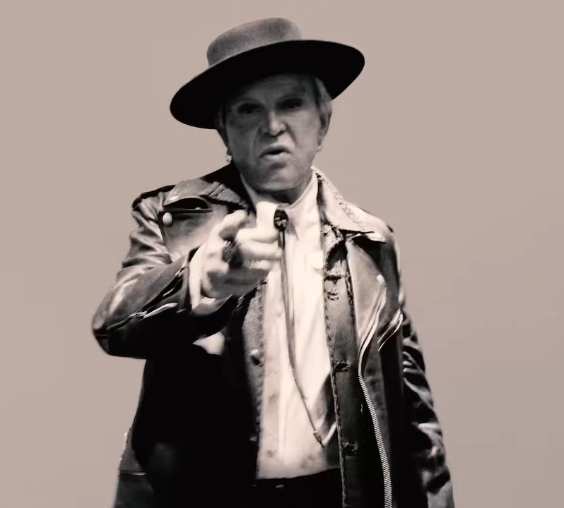 Du betrachtest gerade BILLY IDOL ft. Alison Mosshart – `John Wayne´ Video veröffentlicht