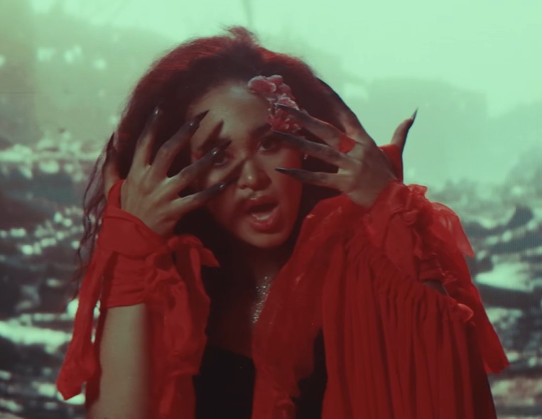 Du betrachtest gerade MELISSA BONNY – Videopremiere zum `Cherry Red Apocalypse´ Titelsong