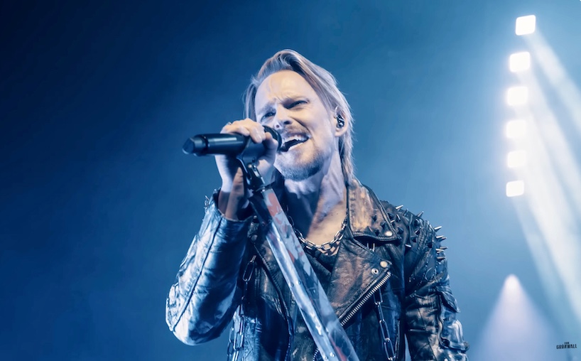 Du betrachtest gerade ERIK GRÖNWALL – `Born To Break´ Live im Cirkus Stockholm