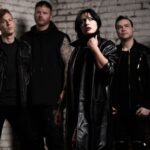 EVA UNDER FIRE – Zwischen Narben und Neuanfang