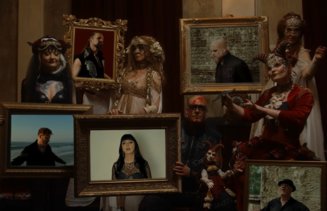 Mehr über den Artikel erfahren TANZWUT ft. Saltatio Mortis, Subway To Sally, MONO INC., Sotiria, Soulbound, Heldmaschine – `Die Sänger singen noch´ im Video