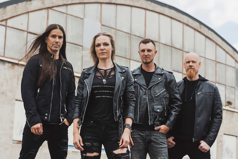 Du betrachtest gerade TRIOSPHERE – Melodic Metal Outfit teilt `Shorelines` Video-Single