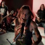 KISSING KAOS – US Hard Rocker stellen `Heartache & Scars` Video vor