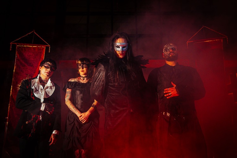 Du betrachtest gerade CARMERIA – Dark Symphonic Crew teilt `Unto the Dawn` Video-Single