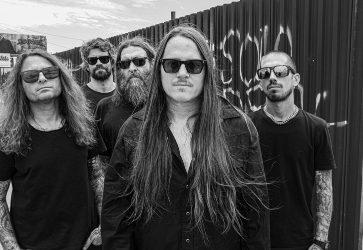 Du betrachtest gerade DARKEST HOUR – Neuer „Suffer Divine“ Titeltrack im Video