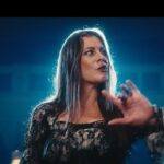 FLOOR JANSEN – Neue Single `Everything Is Moving On´ ist da