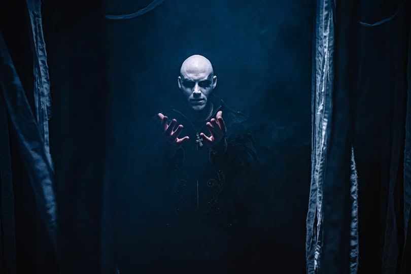 Mehr über den Artikel erfahren LAMENTARI – Symphonic Blackened Death Unit stellt `Oculi Lapidis` Videosingle vor