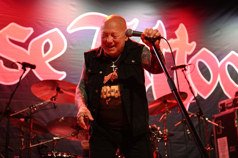 Du betrachtest gerade „Out Of This Place“ – Ein Nachruf auf GARY „ANGRY“ ANDERSON